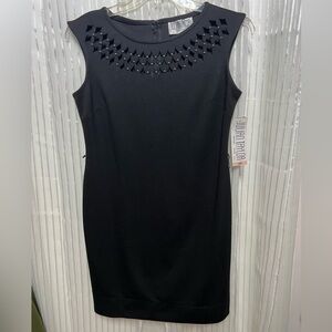 “Julian Taylor” Black dress SZ (10P) NWT No Belt, Missing